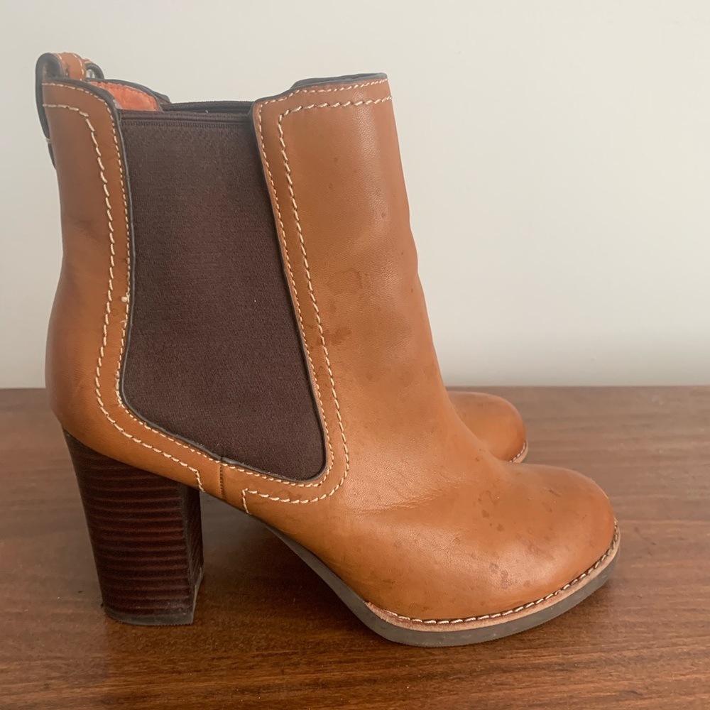 Women’s Tommy Bahama Boots Brown Leather Size 7